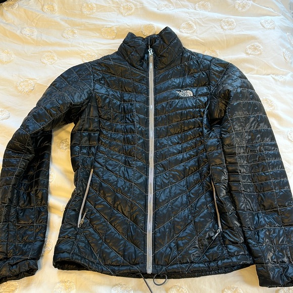 North face thermoball jacket - Picture 1 of 7